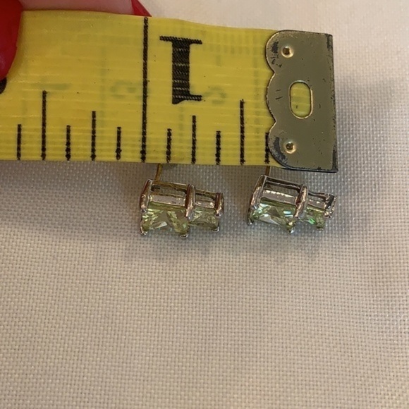 💐5/25 dainty double faceted pronged crystal stud - Picture 5 of 6